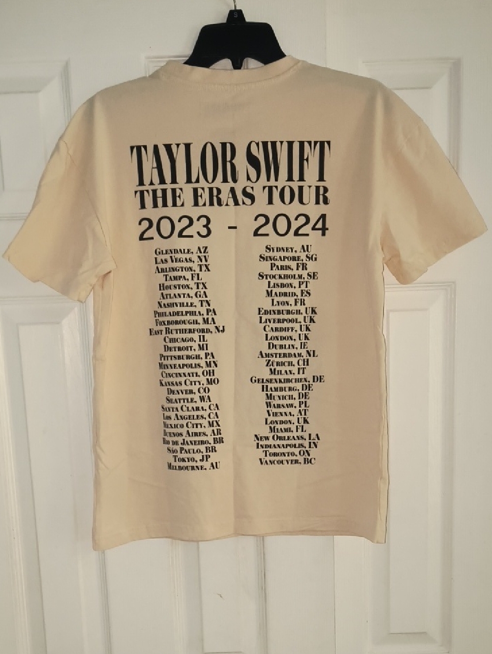 TAYLOR SWIFT Eras Tour Official Merch T-Shirt Size  S - Picture 4 of 6